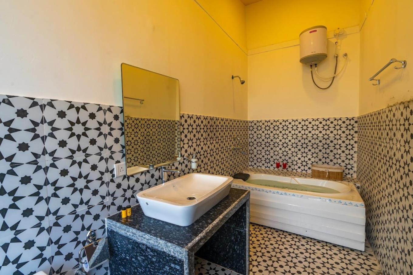 Amazonika Boutique Resort Arpora Ngoại thất bức ảnh